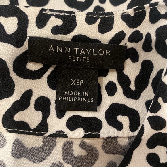 Ann Taylor Top Black & White Animal Print - Picture 5 of 6